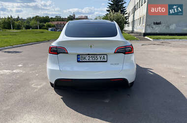 Внедорожник / Кроссовер Tesla Model Y 2022 в 