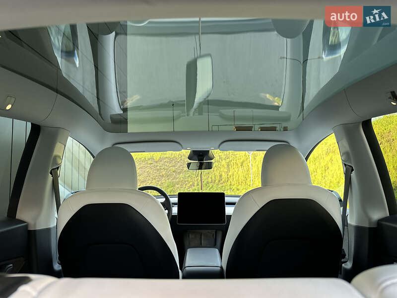 Внедорожник / Кроссовер Tesla Model Y 2023 в Ровно