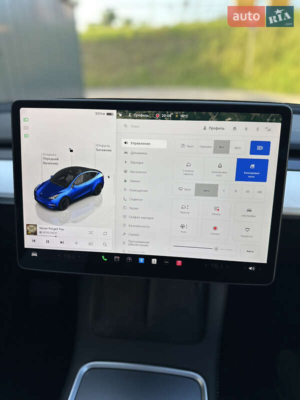 Внедорожник / Кроссовер Tesla Model Y 2023 в Ровно
