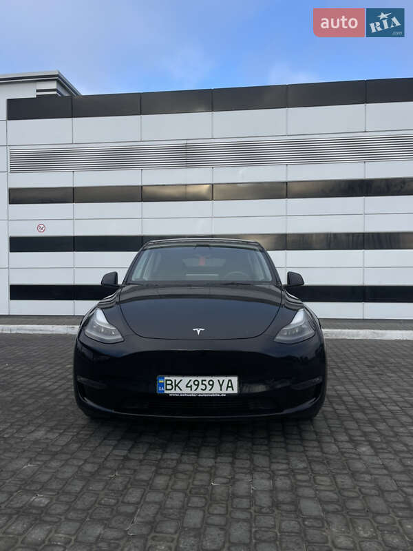 Позашляховик / Кросовер Tesla Model Y 2022 в Рівному фото 5 Позашляховик / Кросовер Tesla Model Y 2022 в Рівному