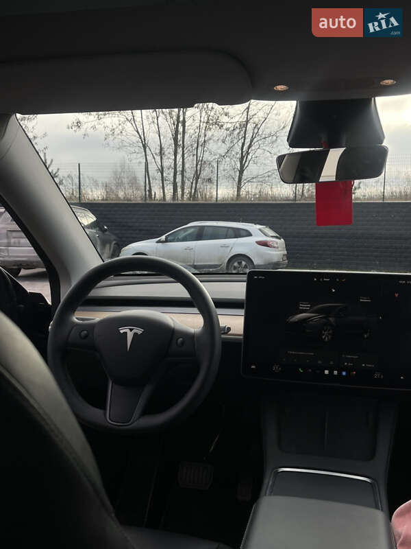 Позашляховик / Кросовер Tesla Model Y 2022 в Рівному фото 20 Позашляховик / Кросовер Tesla Model Y 2022 в Рівному