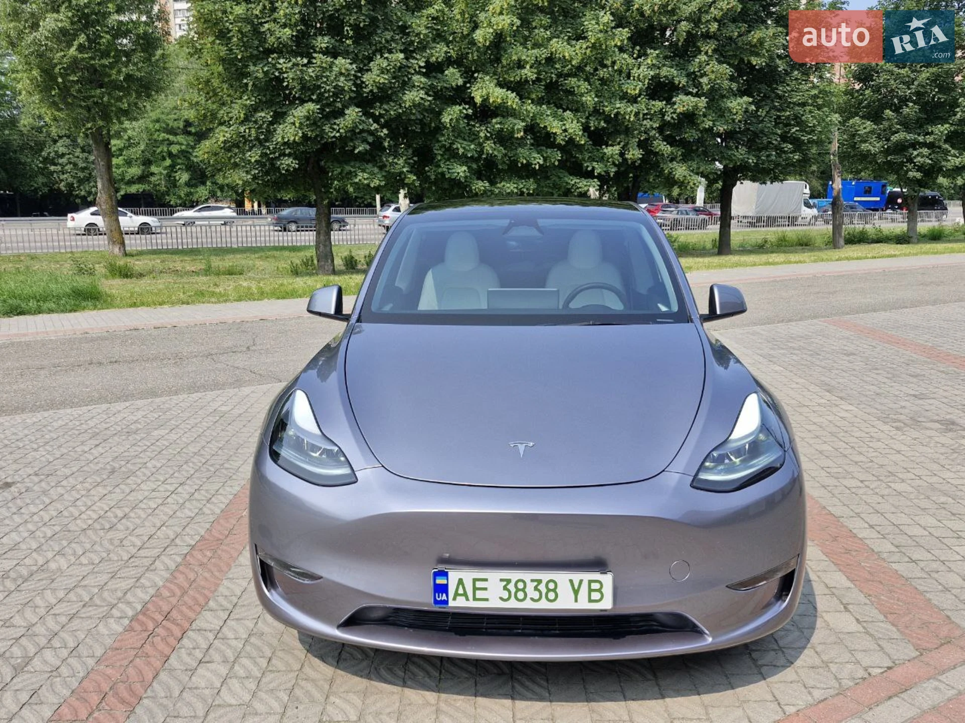 2024 Tesla Model Y - мініатюра 3