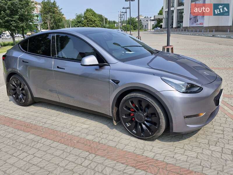 Позашляховик / Кросовер Tesla Model Y 2024 в Дніпрі фото 5 Позашляховик / Кросовер Tesla Model Y 2024 в Дніпрі