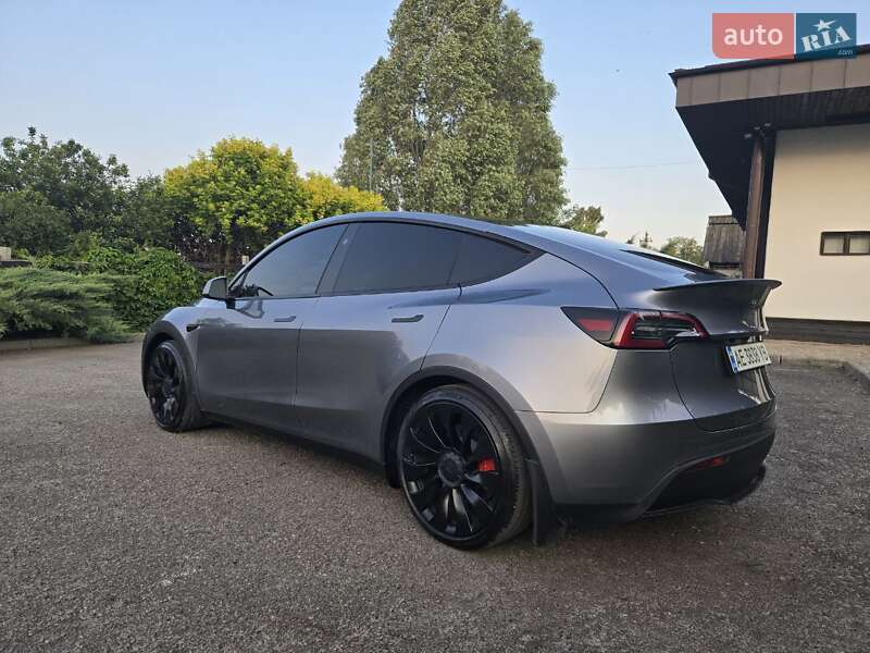 Позашляховик / Кросовер Tesla Model Y 2024 в Дніпрі фото 19 Позашляховик / Кросовер Tesla Model Y 2024 в Дніпрі