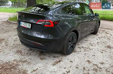 Позашляховик / Кросовер Tesla Model Y 2024 в 