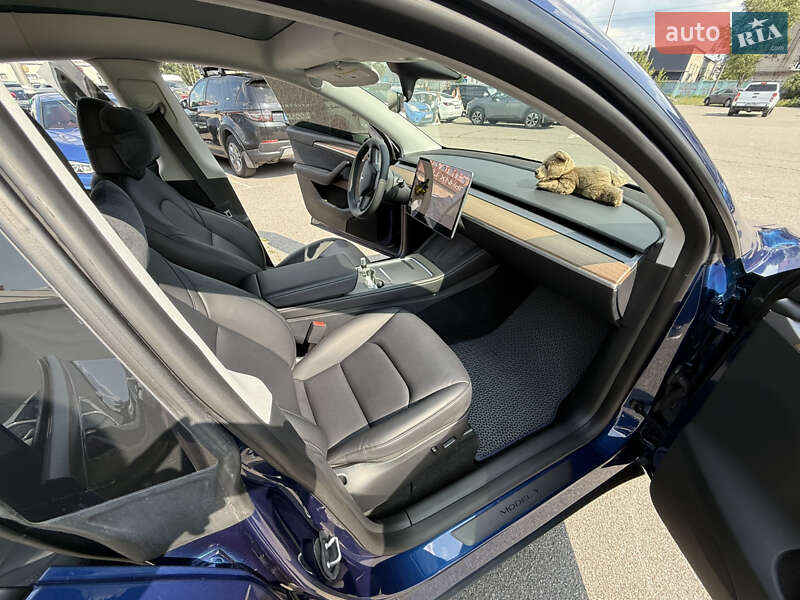 Внедорожник / Кроссовер Tesla Model Y 2023 в Киеве