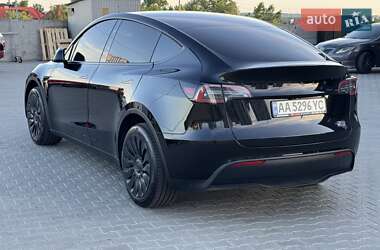 Внедорожник / Кроссовер Tesla Model Y 2024 в 