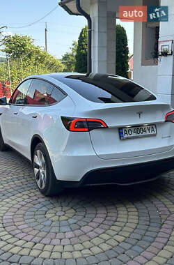 Tesla Model Y 2022