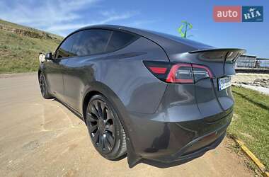 Внедорожник / Кроссовер Tesla Model Y 2021 в 