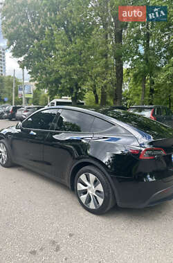 Внедорожник / Кроссовер Tesla Model Y 2024 в 