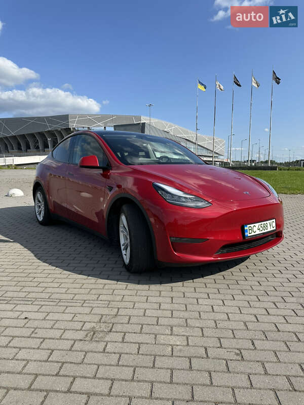 Tesla Model Y 2022