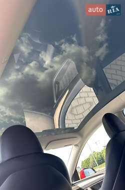 Внедорожник / Кроссовер Tesla Model Y 2022 в 