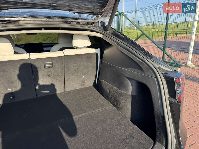 Внедорожник / Кроссовер Tesla Model Y 2021 в Ровно