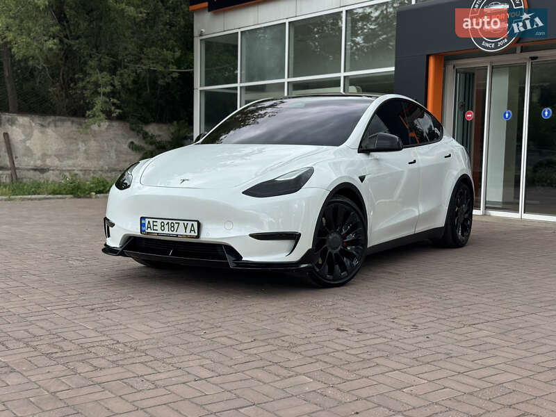 Позашляховик / Кросовер Tesla Model Y 2020 в Кривому Розі