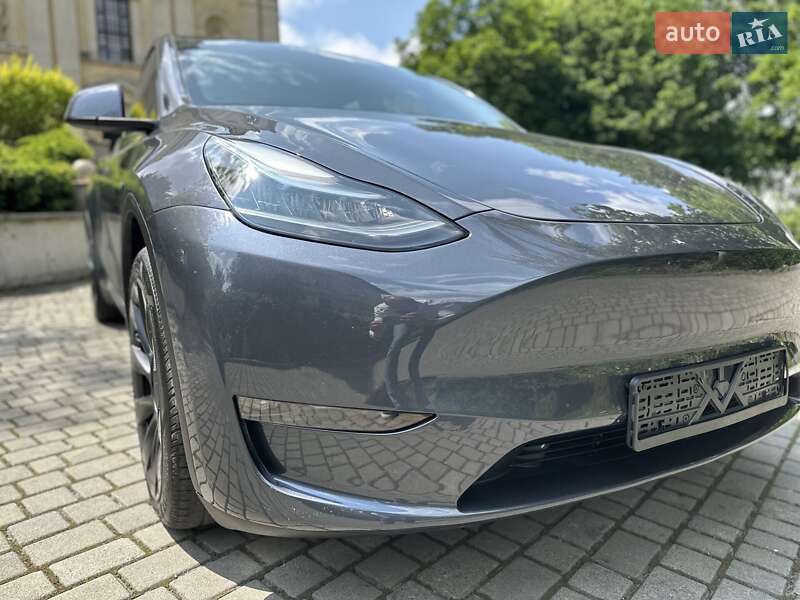 Внедорожник / Кроссовер Tesla Model Y 2023 в Львове