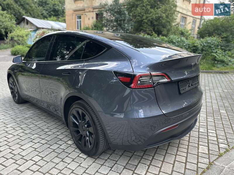 Внедорожник / Кроссовер Tesla Model Y 2023 в Львове
