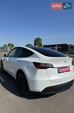 Внедорожник / Кроссовер Tesla Model Y 2024 в 