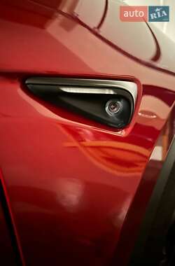 Позашляховик / Кросовер Tesla Model Y 2024 в 