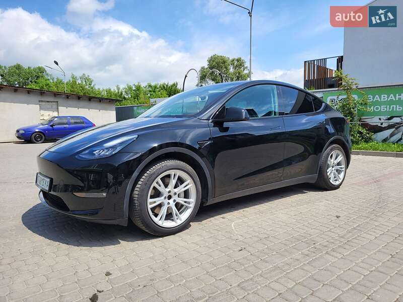 Позашляховик / Кросовер Tesla Model Y 2020 в Івано-Франківську