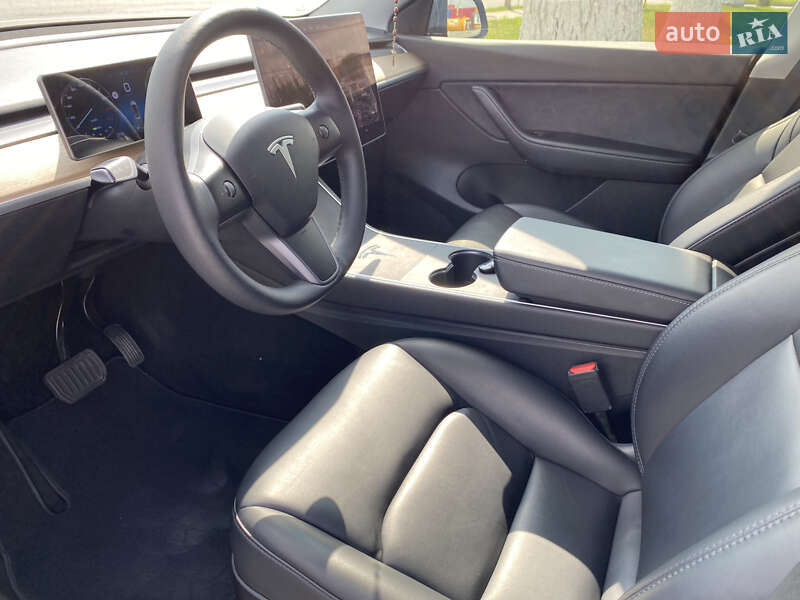 Внедорожник / Кроссовер Tesla Model Y 2021 в Тернополе