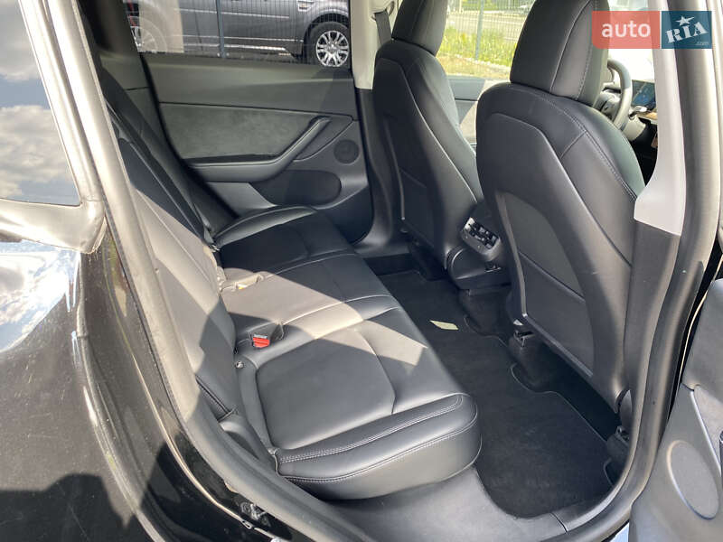 Внедорожник / Кроссовер Tesla Model Y 2021 в Тернополе