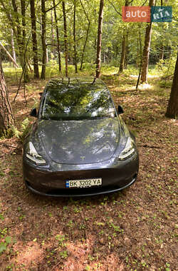 Tesla Model Y 2022 Tesla Model Y 2022