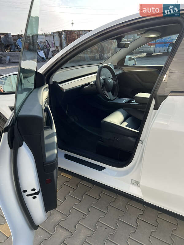 Внедорожник / Кроссовер Tesla Model Y 2022 в Одессе