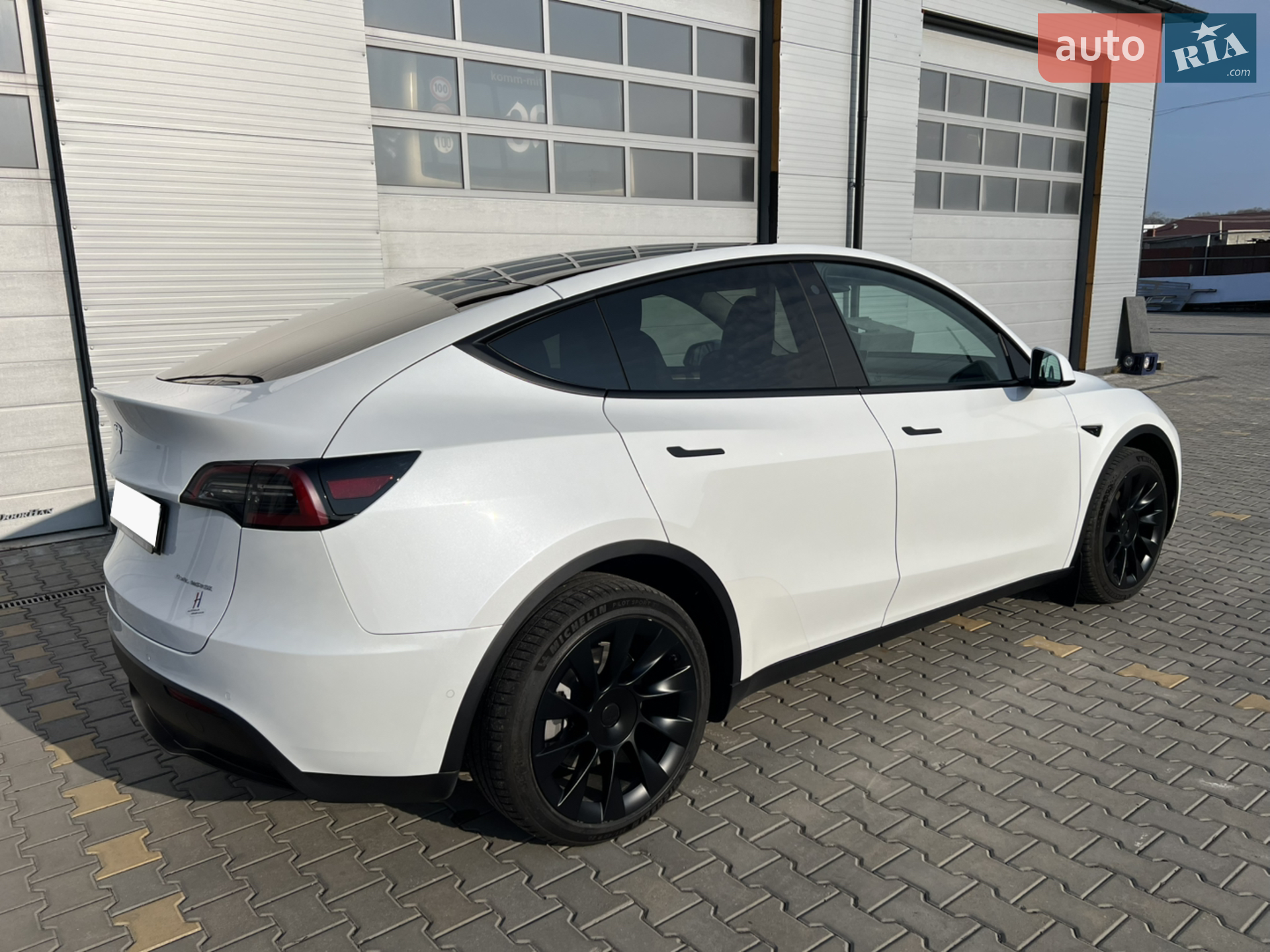 2022 Tesla Model Y - мініатюра 3