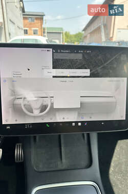 Позашляховик / Кросовер Tesla Model Y 2021 в 