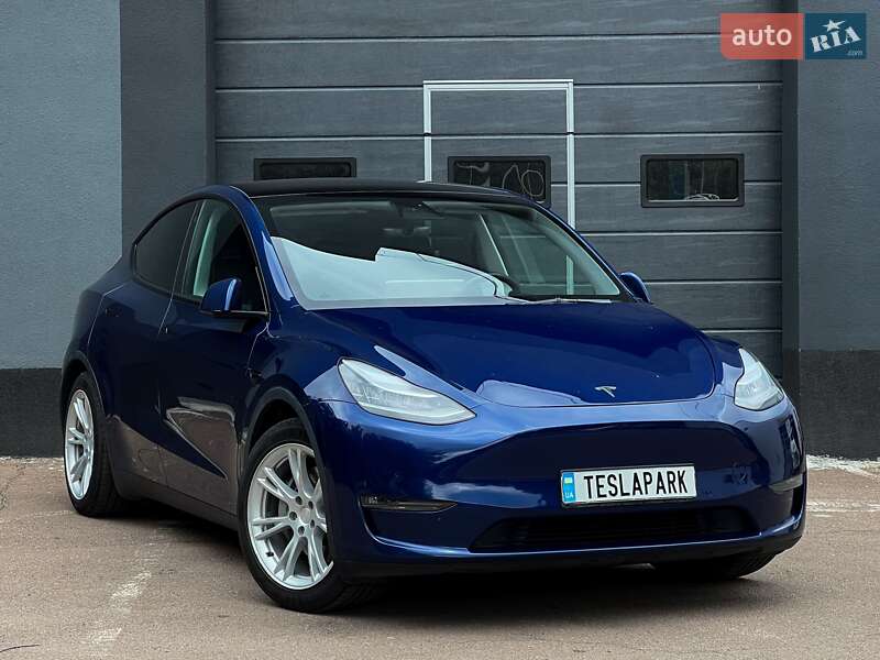 Tesla Model Y 2021