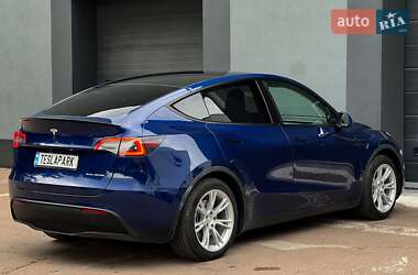 Внедорожник / Кроссовер Tesla Model Y 2021 в 