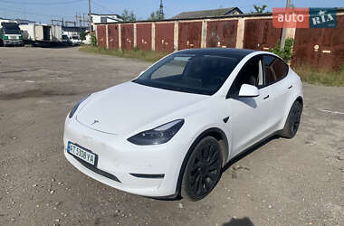 Позашляховик / Кросовер Tesla Model Y 2021 в Івано-Франківську