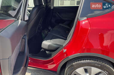 Внедорожник / Кроссовер Tesla Model Y 2024 в 