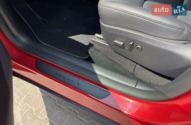 Внедорожник / Кроссовер Tesla Model Y 2024 в 