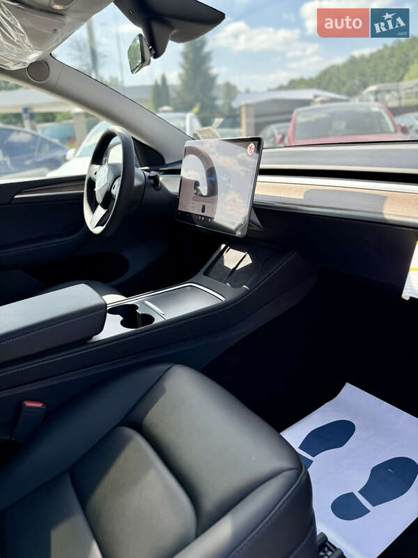 Внедорожник / Кроссовер Tesla Model Y 2024 в Виннице