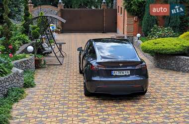 Внедорожник / Кроссовер Tesla Model Y 2024 в 