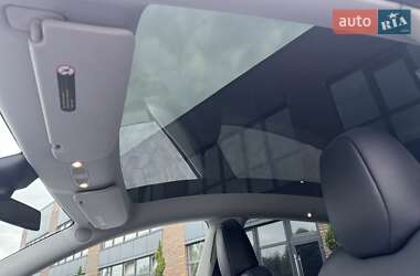 Внедорожник / Кроссовер Tesla Model Y 2023 в 