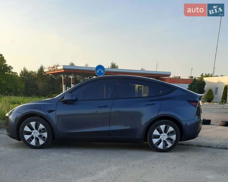 Внедорожник / Кроссовер Tesla Model Y 2023 в Львове
