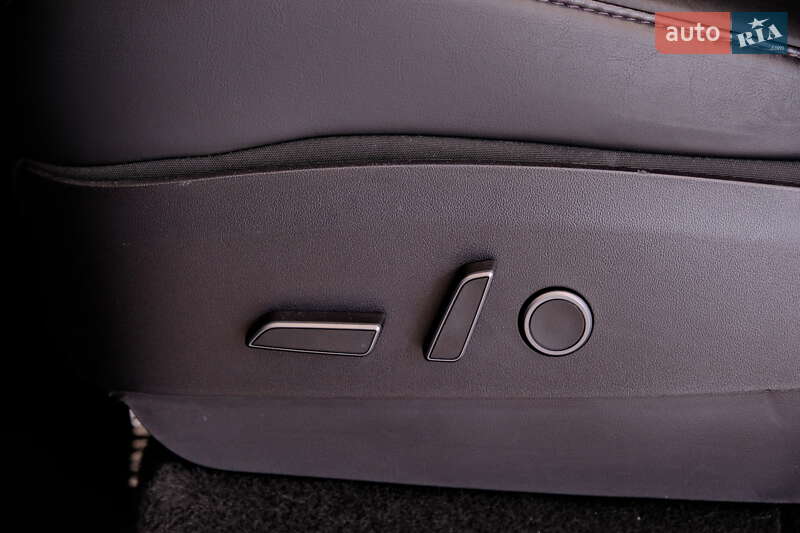 Внедорожник / Кроссовер Tesla Model Y 2021 в Одессе