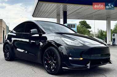 Позашляховик / Кросовер Tesla Model Y 2023 в 