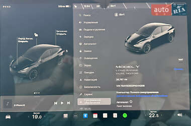Позашляховик / Кросовер Tesla Model Y 2023 в 