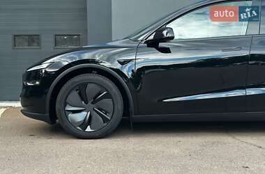 Внедорожник / Кроссовер Tesla Model Y 2025 в 