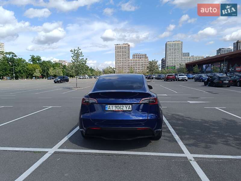 Внедорожник / Кроссовер Tesla Model Y 2023 в Киеве