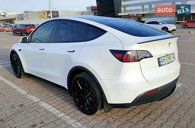 Внедорожник / Кроссовер Tesla Model Y 2023 в 