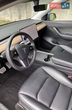Позашляховик / Кросовер Tesla Model Y 2021 в 