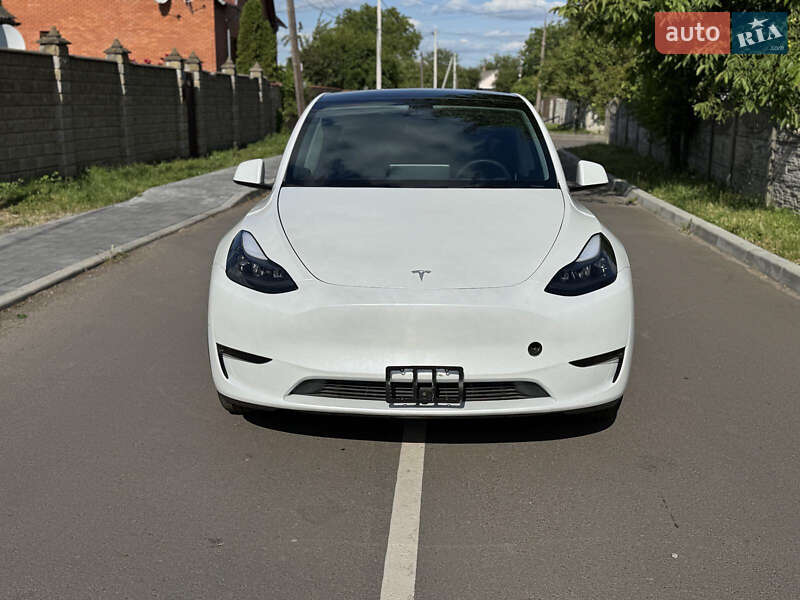 Внедорожник / Кроссовер Tesla Model Y 2024 в Ровно