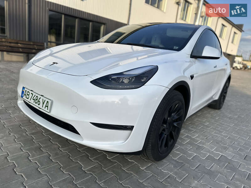Tesla Model Y 2023