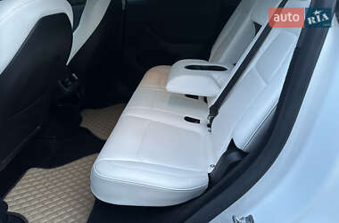 Внедорожник / Кроссовер Tesla Model Y 2023 в 