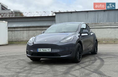 Позашляховик / Кросовер Tesla Model Y 2023 в 