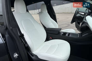 Позашляховик / Кросовер Tesla Model Y 2023 в 